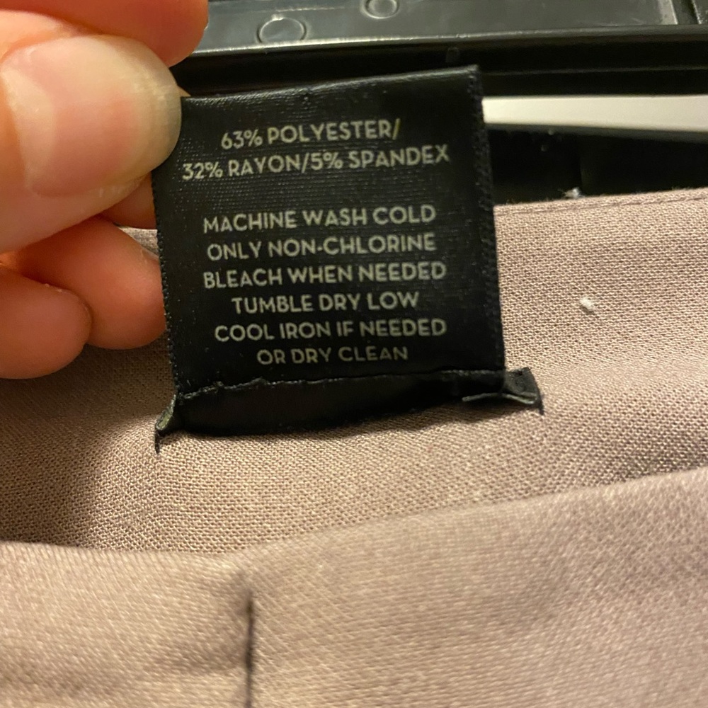 Ann Taylor Factory Signature Bootcut Trousers | Size 6 - Picture 6 of 8